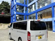 https://riyasewana.com/uploads/toyota-kdh-200-414514124892.jpg