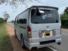 https://riyasewana.com/uploads/toyota-kdh-200-423392624912.jpg