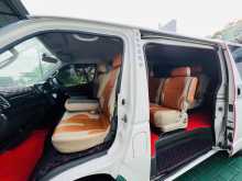 https://riyasewana.com/uploads/toyota-kdh-200-48315222212.jpg
