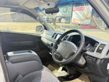 https://riyasewana.com/uploads/toyota-kdh-200-710554024082.jpg