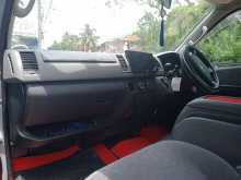 https://riyasewana.com/uploads/toyota-kdh-200-7652344372.jpg