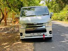 Toyota KDH 200 2006 Van