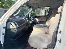 https://riyasewana.com/uploads/toyota-kdh-200-91047306266.jpg