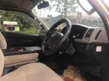 https://riyasewana.com/uploads/toyota-kdh-2001-2013-2117235812152.jpg