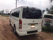 https://riyasewana.com/uploads/toyota-kdh-2001-2013-2117235812464.jpg