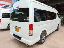 https://riyasewana.com/uploads/toyota-kdh-2005-111380312683.jpg