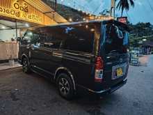 https://riyasewana.com/uploads/toyota-kdh-2005-2121194912143.jpg