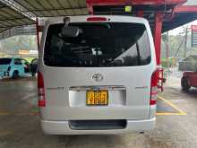 https://riyasewana.com/uploads/toyota-kdh-2005-717075512804.jpg