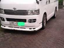 https://riyasewana.com/uploads/toyota-kdh-2006-209541912782.jpg