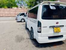https://riyasewana.com/uploads/toyota-kdh-2006-53504812474.jpg