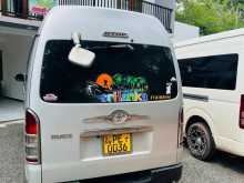 Toyota KDH 2006 Van