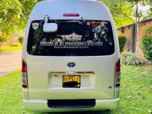 https://riyasewana.com/uploads/toyota-kdh-2007-1413291112322.jpg