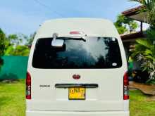 https://riyasewana.com/uploads/toyota-kdh-2007-206162912913.jpg