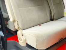 https://riyasewana.com/uploads/toyota-kdh-2007-2621111512863.jpg