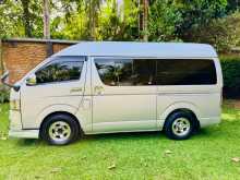https://riyasewana.com/uploads/toyota-kdh-2007-720031912082.jpg