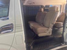 https://riyasewana.com/uploads/toyota-kdh-201-1012505524733.jpg