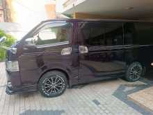 https://riyasewana.com/uploads/toyota-kdh-201-102325044203.jpg