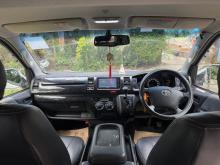 https://riyasewana.com/uploads/toyota-kdh-201-112351317346.jpg