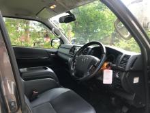 https://riyasewana.com/uploads/toyota-kdh-201-1412210410185.jpg
