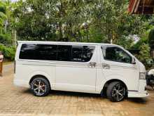https://riyasewana.com/uploads/toyota-kdh-201-1420044414.jpg
