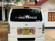 https://riyasewana.com/uploads/toyota-kdh-201-14200444852.jpg