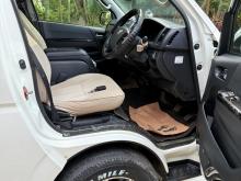 https://riyasewana.com/uploads/toyota-kdh-201-1420153317015.jpg