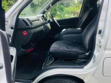 https://riyasewana.com/uploads/toyota-kdh-201-1512003524084.jpg