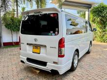 https://riyasewana.com/uploads/toyota-kdh-201-151322036254.jpg