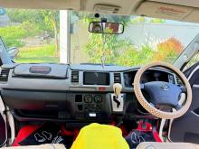 https://riyasewana.com/uploads/toyota-kdh-201-151322036945.jpg