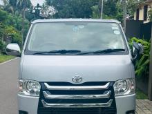 Toyota KDH 201 Super GL 2014 Van