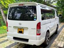https://riyasewana.com/uploads/toyota-kdh-201-2013-112340812663.jpg