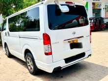 https://riyasewana.com/uploads/toyota-kdh-201-2014-212291412854.jpg