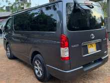 https://riyasewana.com/uploads/toyota-kdh-201-2016-122032512982.jpg