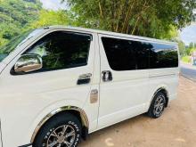 https://riyasewana.com/uploads/toyota-kdh-201-2311533624052.jpg