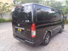 https://riyasewana.com/uploads/toyota-kdh-201-261427546355.jpg