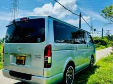 https://riyasewana.com/uploads/toyota-kdh-201-47351622892.jpg