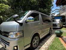 https://riyasewana.com/uploads/toyota-kdh-201-49053924872.jpg