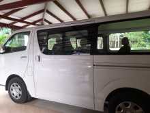 https://riyasewana.com/uploads/toyota-kdh-2016-818490112372.jpg