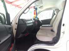 https://riyasewana.com/uploads/toyota-kdh-2016-818490112754.jpg