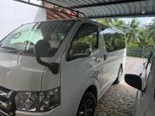 https://riyasewana.com/uploads/toyota-kdh-2017-918494112822.jpg