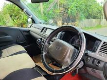 https://riyasewana.com/uploads/toyota-kdh-219435117935.jpg