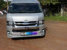 Toyota KDH 220 2005 Van