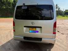 https://riyasewana.com/uploads/toyota-kdh-220-4906014852.jpg