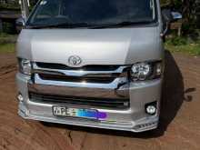 Toyota KDH 220 2005 Van