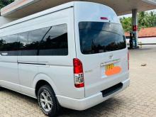 https://riyasewana.com/uploads/toyota-kdh-221-23706036646.jpg