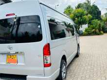 https://riyasewana.com/uploads/toyota-kdh-221-271044014062.jpg