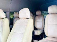 https://riyasewana.com/uploads/toyota-kdh-221-2711343424042.jpg