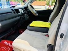 https://riyasewana.com/uploads/toyota-kdh-221-287440024261.jpg