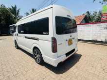 https://riyasewana.com/uploads/toyota-kdh-221-3013233822523.jpg