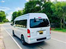 https://riyasewana.com/uploads/toyota-kdh-221-423213522542.jpg